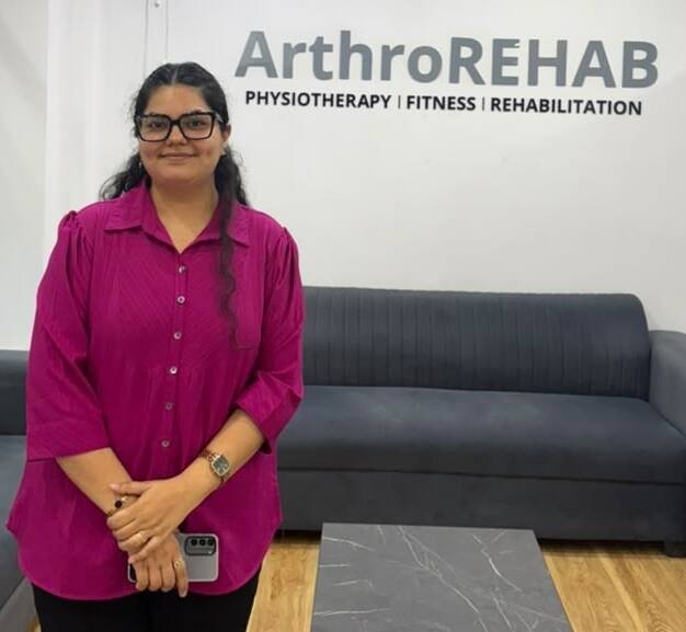 Dr. Hashmita Tekchandani